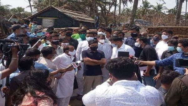 নাবালককে কটাক্ষ