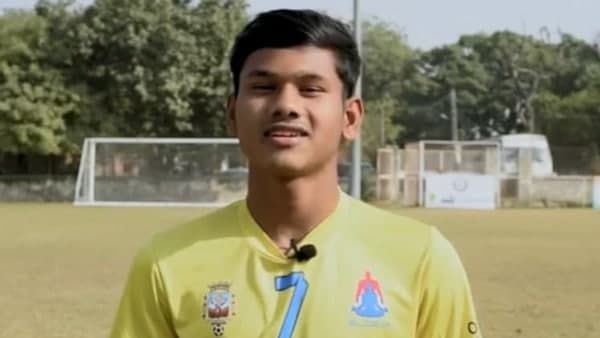 অভাবকে হারিয়ে বায়ার্নের বিশ্ব দলে বাংলার ১৭ বছরের শুভ অভাবকে হারিয়ে বায়ার্নের বিশ্ব দলে বাংলার ১৭ বছরের শুভ