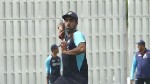 অশ্বিনকে নিয়ে