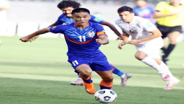 ফিফা ক্রমতালিকায় দুই ধাপ নামল ভারত, শীর্ষে বেলজিয়াম, সেরা স্থানে পৌঁছল ইংল্যান্ড ফিফা ক্রমতালিকায় দুই ধাপ নামল ভারত, শীর্ষে বেলজিয়াম, সেরা স্থানে পৌঁছল ইংল্যান্ড
