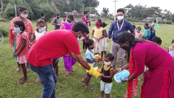 দ্বিতীয় ঢেউয়ের মোকাবিলায়
