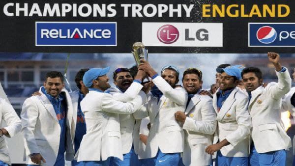 ধোনির নেতৃত্বে
