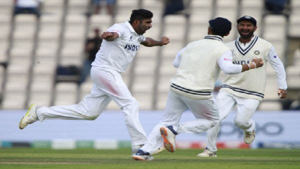 উইকেটশিকারীদের তালিকা