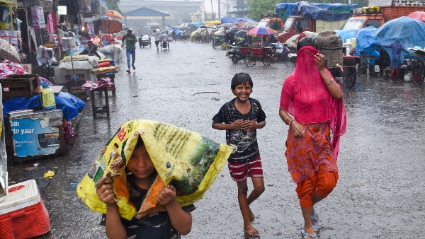 ১৭ রাজ্যে ভারী থেকে অতিভারী বৃষ্টির পূর্বাভাস