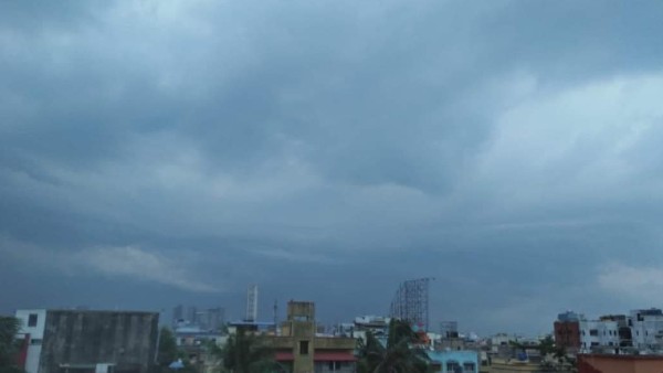 ঘূর্ণাবর্ত এবং মৌসুমী অক্ষরেখা