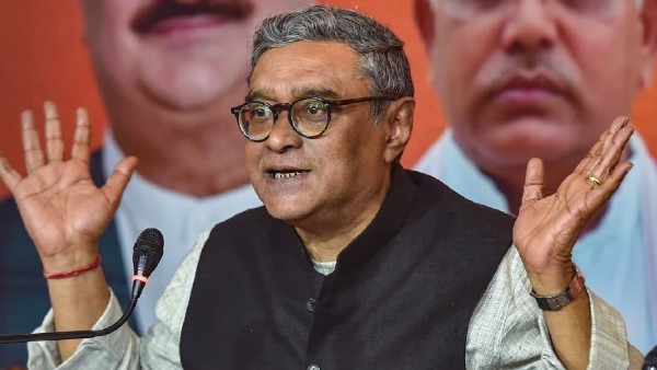 বিজেপির বঙ্গ নেতাদের ৩ তত্ত্ব কথায় রাজনীতির পাঠ দিলেন সাংসদ বিজেপির বঙ্গ নেতাদের ৩ তত্ত্ব কথায় রাজনীতির পাঠ দিলেন সাংসদ