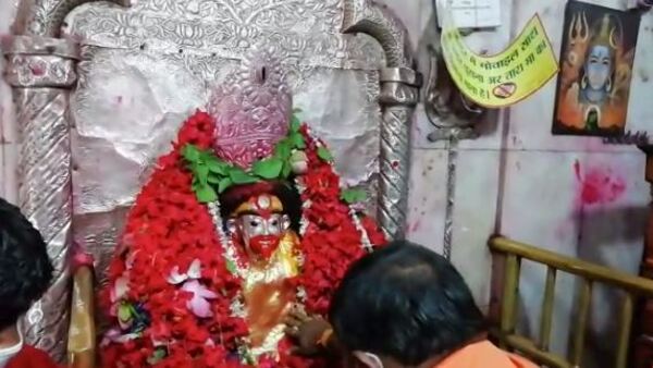 রাতে খুলে যায় স্বর্গের দরজা!