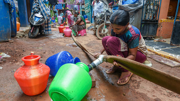 সাড়ে তিনশো কোটি মানুষ এক মাস করে জলসঙ্কটে