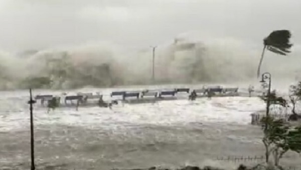 জেলায় জেলায় ইয়াসের তাণ্ডব