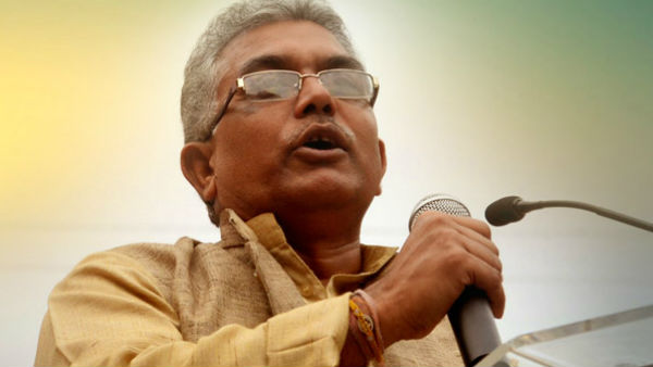 ভুয়ো সিবিআই অফিসারের বিজেপি-যোগ, যা বললেন দিলীপ ভুয়ো সিবিআই অফিসারের বিজেপি-যোগ, যা বললেন দিলীপ
