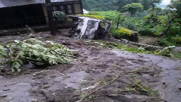 নিখোঁজ ৫ শ্রমিক