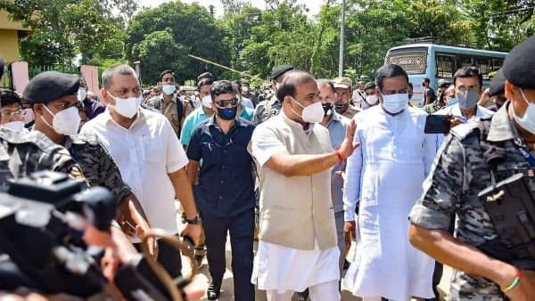 শান্তির বার্তা নিয়ে মিজোরাম সফরে মন্ত্রীর শান্তির বার্তা নিয়ে মিজোরাম সফরে মন্ত্রীর