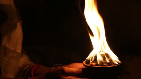 বটগাছে জল দিলেও ভাল হয়