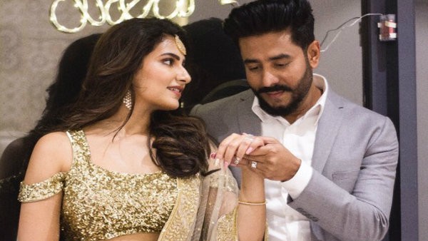 শুভশ্রীকে প্রেম নিবেদন