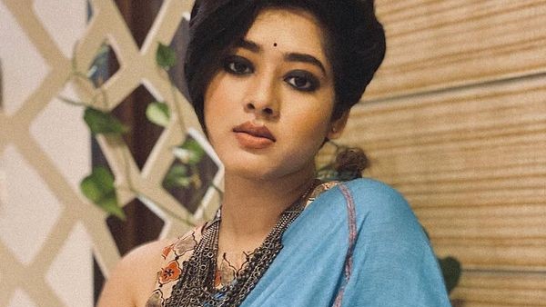  আর কারা কারা পারফর্ম করছেন