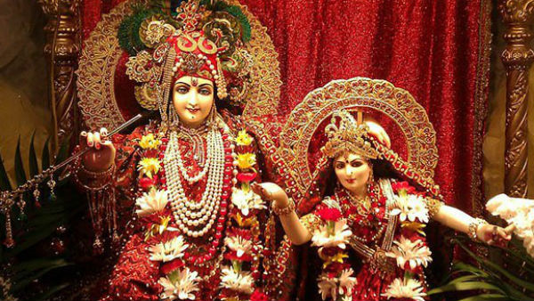 পারিজাত ফুল ও দুধ দিয়ে পুজো