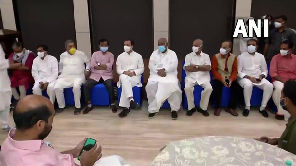 বৈঠকে আলোচনা