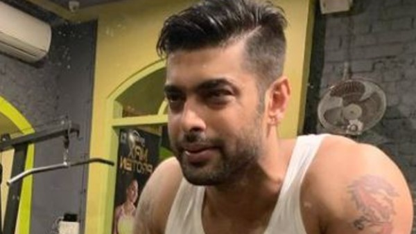 রোশনকে নিয়ে কথা বলতে চাননা!