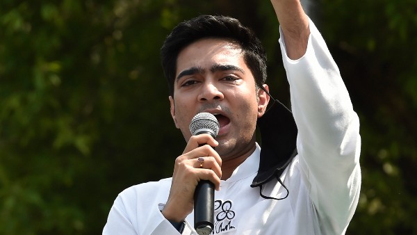 মোদীকে জন্মদিনের শুভেচ্ছা অভিষেেকর