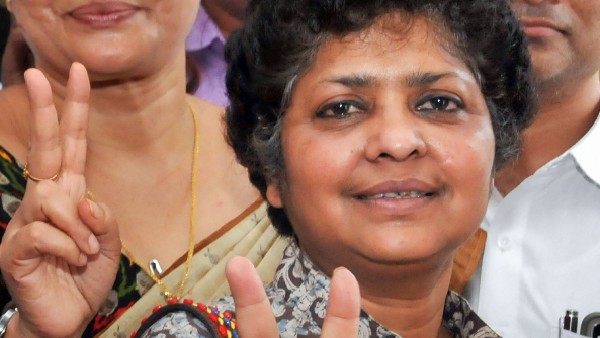 দলের হয়ে কাজ করতে চান
