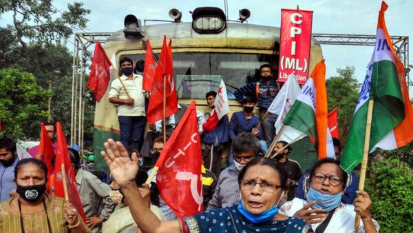 বনধের সমর্থনে পথে নামছে বামেরা