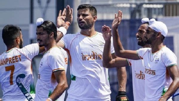 ভারতীয় তারকার আন্তর্জাতিক হকি থেকে অবসর ভারতীয় তারকার আন্তর্জাতিক হকি থেকে অবসর