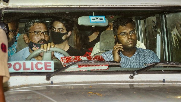 মাদক সেবন করে ঝামেলা করে কিছু অতিথি