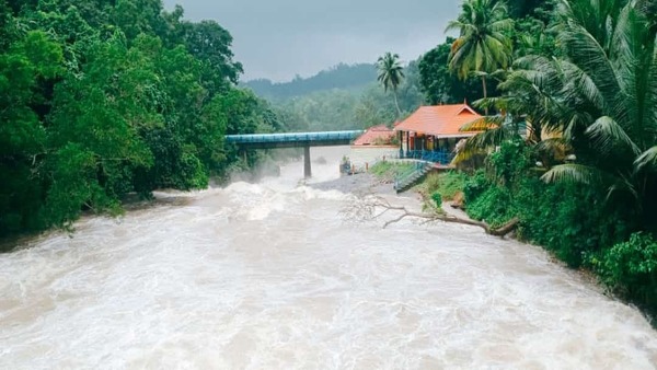 ৮০০,০০০ মানুষ ক্ষতিগ্রস্ত