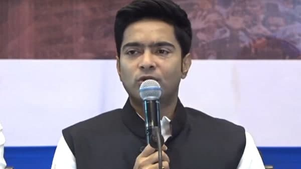 মাঝে কেউ থাকবে না