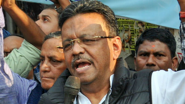 এগিয়ে ফিরহাদ হাকিমই, মেয় পদে লড়াইয়ে মালা রায়ও