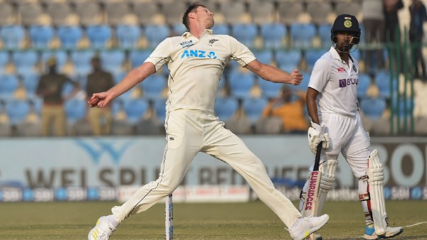ভারতকে বাগে পেয়েও মুঠোয় আনতে ব্যর্থ কিউয়ি বেলাররা