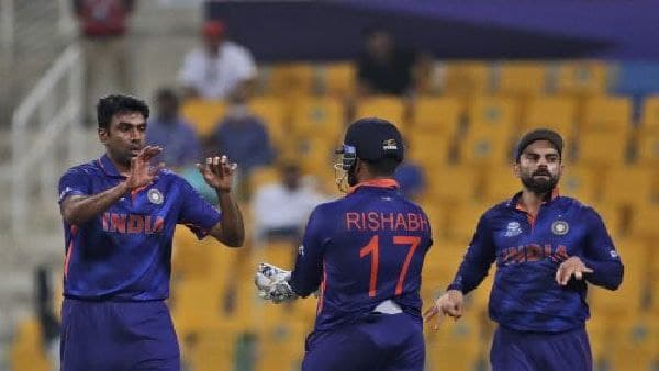 ঘুরে দাঁড়াতে ভারতীয় দলকে পরামর্শ গম্ভীর-লক্ষ্মণের ঘুরে দাঁড়াতে ভারতীয় দলকে পরামর্শ গম্ভীর-লক্ষ্মণের