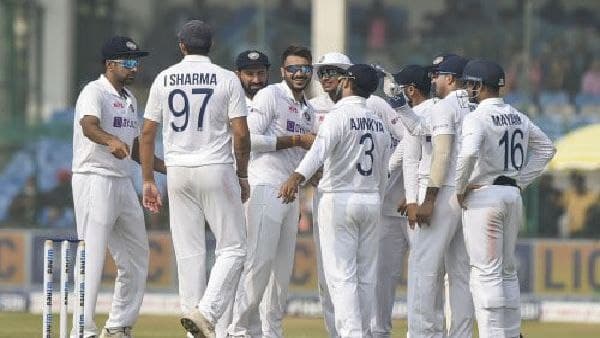মুম্বই টেস্টে ভারতীয় দল থেকে ছিটকে গেলেন তিন তারকা, প্রথম একাদশে থাকবেন কারা? মুম্বই টেস্টে ভারতীয় দল থেকে ছিটকে গেলেন তিন তারকা, প্রথম একাদশে থাকবেন কারা?
