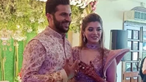 মিতালি পারুলকরের সঙ্গে বাগদান সারলে