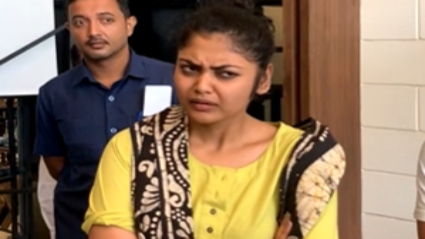 তৃণমূলের যুব সভানেত্রী সায়নী ঘোষ গ্রেফতার ত্রিপুরায় তৃণমূলের যুব সভানেত্রী সায়নী ঘোষ গ্রেফতার ত্রিপুরায়