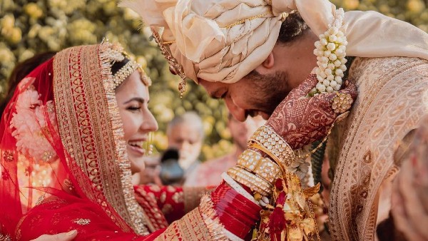ঘর সাজাতে শাহরুখের উপহার