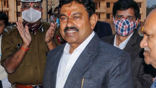 অজয় মিশ্র সংকট