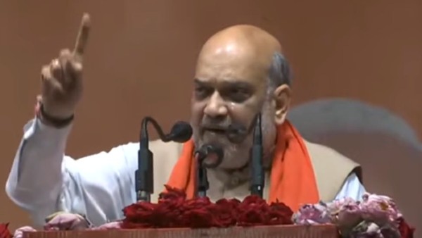 নিজের বক্তব্যের সংশোধন