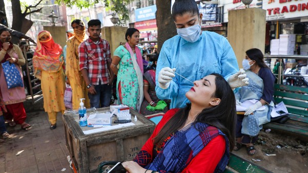 কেরালায় ২,৯৯৫ টি কোভিড কেস রিপোর্ট