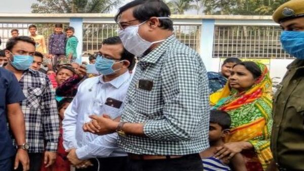 দুয়ারে সরকারে কর্মসংস্থানকে অগ্রাধিকার