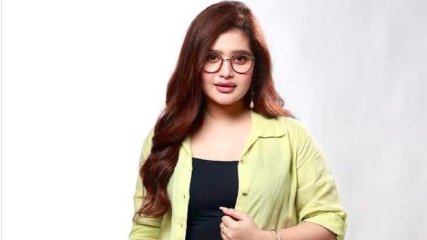 কোরিয়ান ছবিতে এবার এনা সাহা, তবে কী বাংলা ধারাবাহিক থেকে বিদায় নিলেন তিনি! কোরিয়ান ছবিতে এবার এনা সাহা, তবে কী বাংলা ধারাবাহিক থেকে বিদায় নিলেন তিনি!