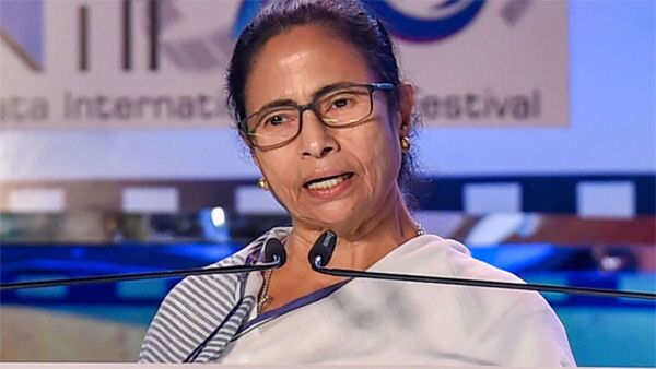 সবার উপরে রয়েছে মমতা বন্দ্যোপাধ্যায়ের নাম