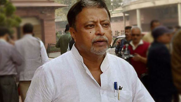 শুক্রবার শান্তিনিকেতনে 'বেফাঁস' মুকুল