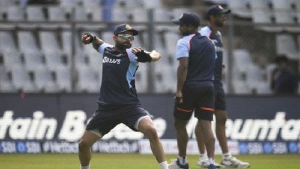 সংবাদমাধ্যমের উপর ক্ষোভ
