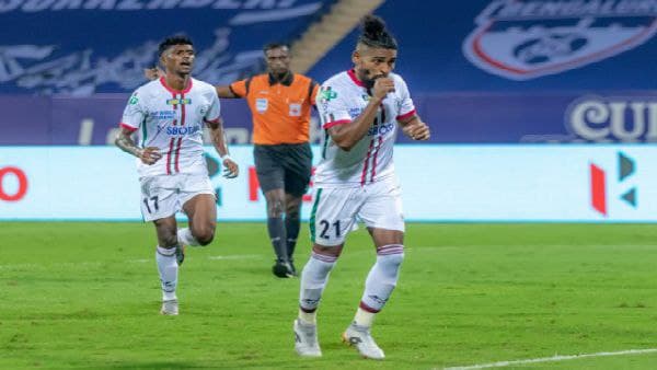 আইএসএলে এটিকে মোহনবাগানকে রুখে দিল বেঙ্গালুরু এফসি আইএসএলে এটিকে মোহনবাগানকে রুখে দিল বেঙ্গালুরু এফসি