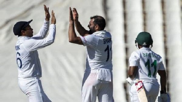 ২০০-র কমে বিপক্ষকে বেঁধে ফেলা