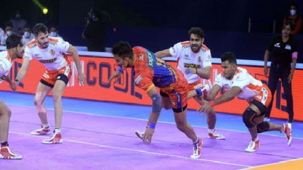 বেঙ্গল ওয়ারিয়র্সকে হারিয়ে মধুর প্রতিশোধ শীর্ষে থাকা দাবাং দিল্লির বেঙ্গল ওয়ারিয়র্সকে হারিয়ে মধুর প্রতিশোধ শীর্ষে থাকা দাবাং দিল্লির