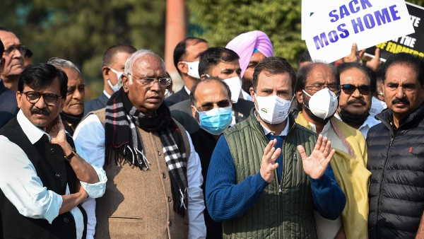 ২০১৪ সালের আগে গণপিটুনি ঘটনা ঘটতে পারে জানতই না কেউ, মোদীকে ইঙ্গিত করে আক্রমণ রাহুলের ২০১৪ সালের আগে গণপিটুনি ঘটনা ঘটতে পারে জানতই না কেউ, মোদীকে ইঙ্গিত করে আক্রমণ রাহুলের