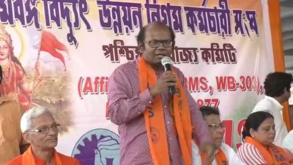মিডিয়া সেলের হোয়াটসঅ্যাপ গ্রুপ ছেড়েছেন সায়ন্তন