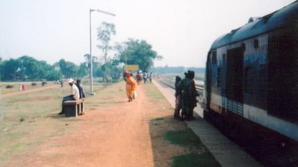 ৭৩৪৯টির মধ্যে একমাত্র অনামিকা স্টেশন
